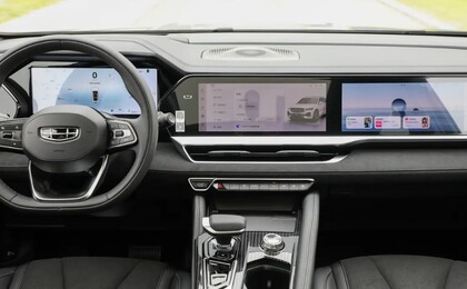 Панель приборов Geely Monjaro